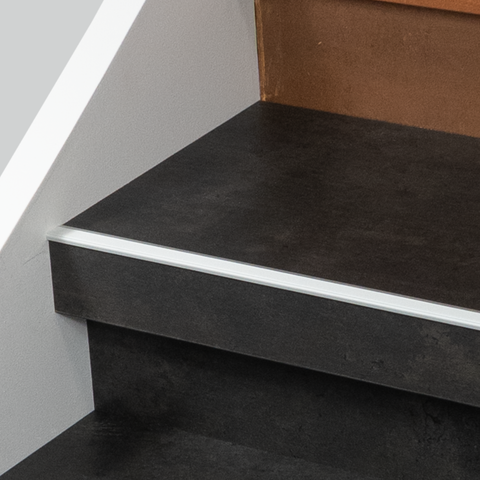 LAMINAT-RENOVIERUNGS-STUFE "Gerade" inkl. TREPSA-Profil