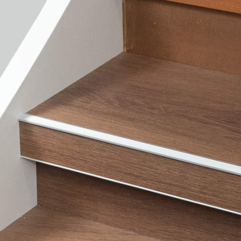 LAMINAT-RENOVIERUNGS-STUFE "Gerade" inkl. TREPSA-Profil