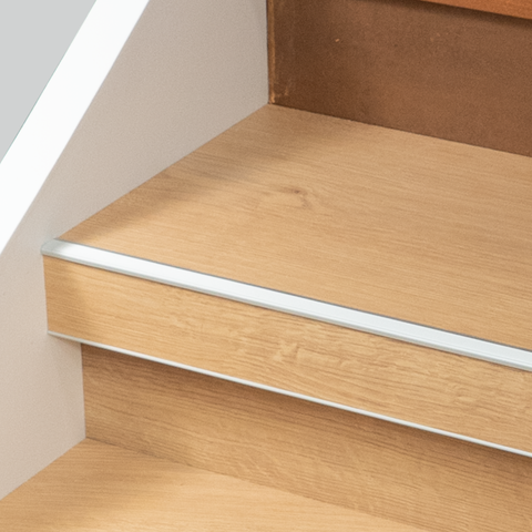 LAMINAT-RENOVIERUNGS-STUFE "Gerade" inkl. TREPSA-Profil